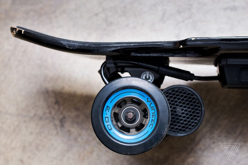 Yuneec E-Go2 Review: An Extremely Reasonable Electric Skateboard archive image 2